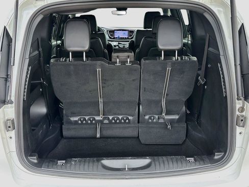 Certified 2023 Chrysler Pacifica Touring-L w/ S Appearance Package AWD/4WD image 25