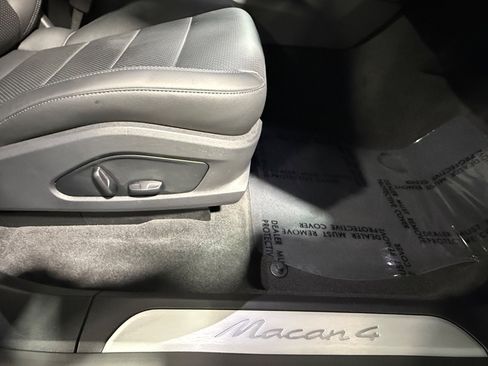 Used 2024 Porsche Macan 4 Electric AWD/4WD image 49