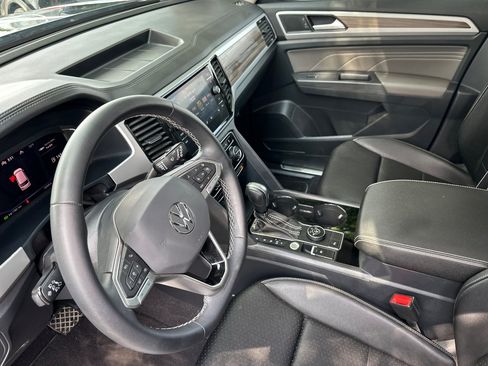 Certified 2023 Volkswagen Atlas SEL AWD/4WD image 10