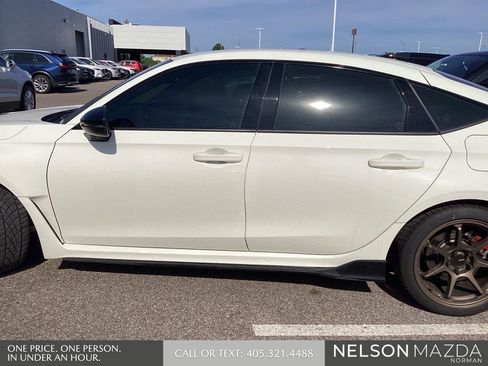 Used 2025 Honda Civic Type R image 9