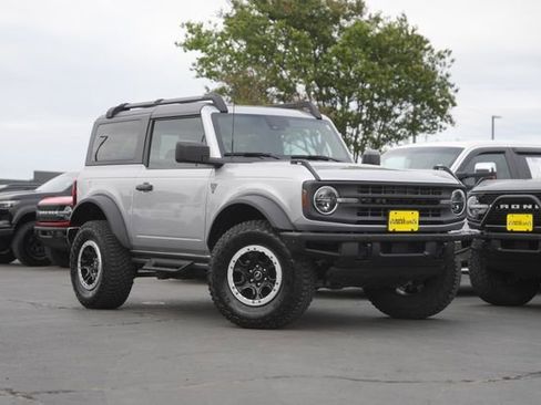 Used 2022 Ford Bronco 2-Door w/ Sasquatch Package image 2