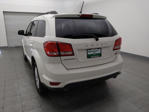 Used 2017 Dodge Journey SXT w/ Comfort/Convenience Group FWD image 6