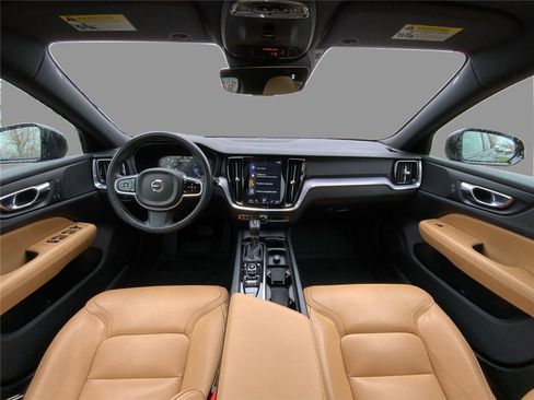 Used 2020 Volvo V60 T5 Cross Country w/ Protection Package Premier image 21