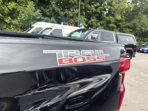Used 2021 Chevrolet Silverado 1500 Custom Trail Boss AWD/4WD image 15