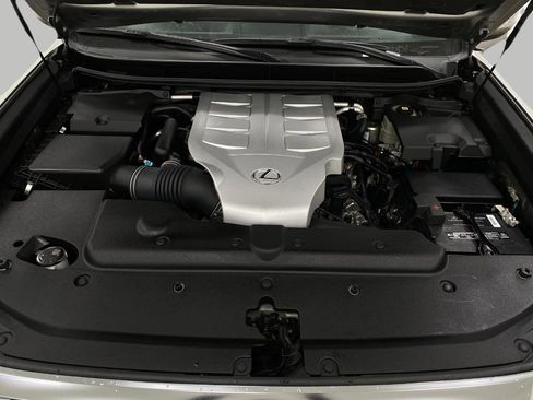 Certified 2021 Lexus GX 460 Luxury w/ Accessory Package AWD/4WD image 12