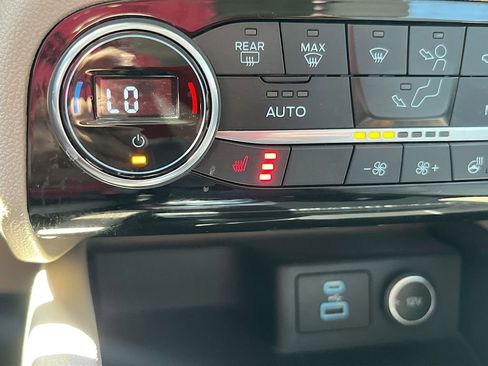 Used 2021 Ford Escape SE w/ SE Sport Appearance Package image 20