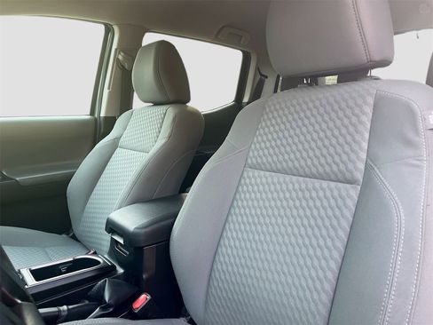 Used 2022 Toyota Tacoma SR image 19