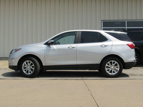 Used 2021 Chevrolet Equinox LT w/ LPO, Cargo Package AWD/4WD image 11