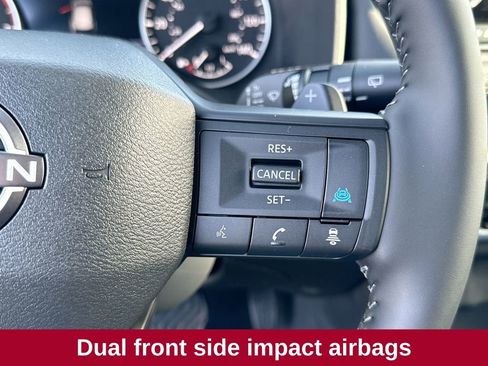 Used 2025 Nissan Rogue SV image 21