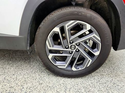 Used 2025 Hyundai Tucson Limited AWD/4WD image 9