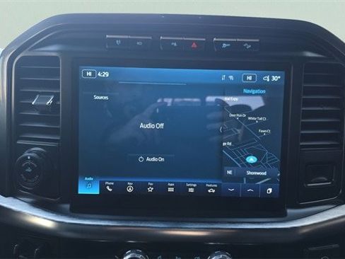 Certified 2022 Ford F150 Lariat w/ Equipment Group 502A High image 21