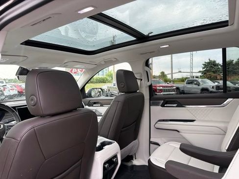 Used 2024 GMC Acadia Denali w/ Super Cruise Package AWD/4WD image 25