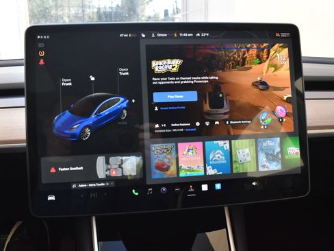 Used 2018 Tesla Model 3 Long Range image 35