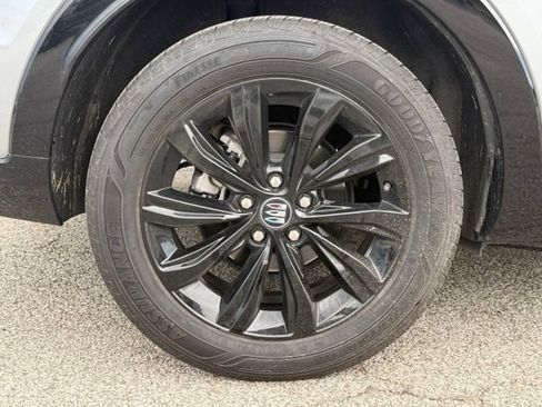 Used 2025 Buick Envista Sport Touring w/ Convenience I Package FWD image 9