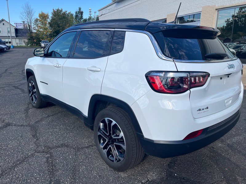 Used 2024 Jeep Compass Limited AWD/4WD image 7