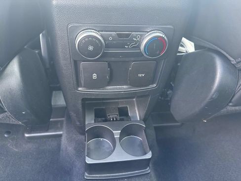 Used 2022 Ford Explorer XLT w/ Equipment Group 202A AWD/4WD image 5