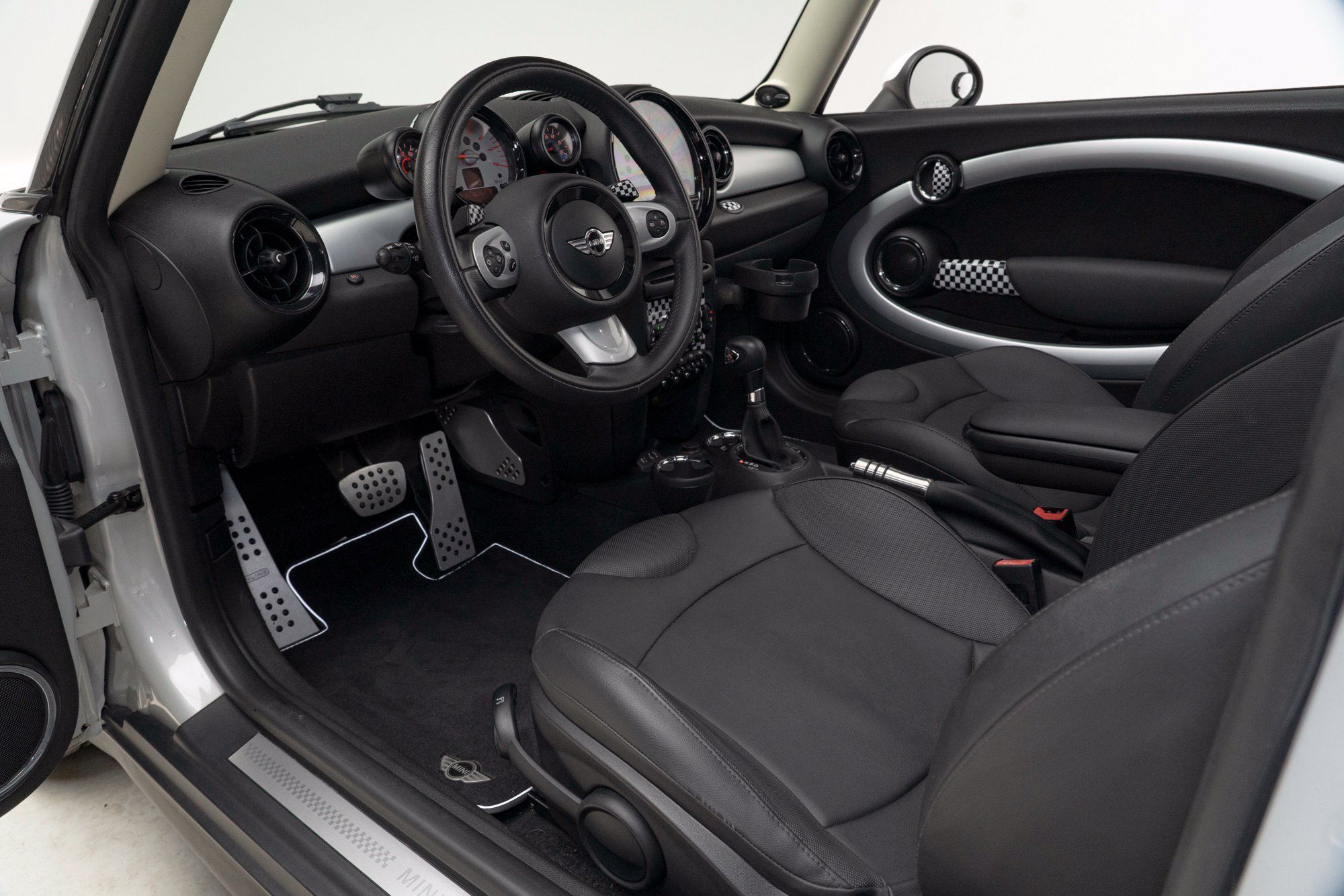 Used 2013 MINI Cooper S FWD image 14