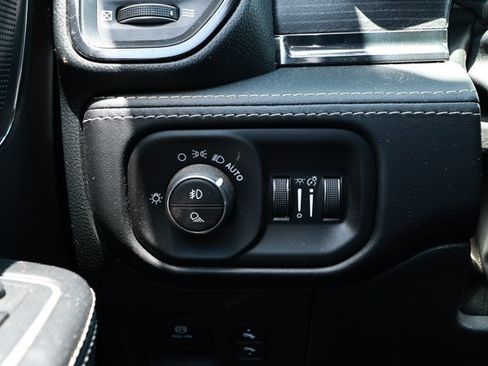 Used 2022 RAM 1500 Limited AWD/4WD image 19