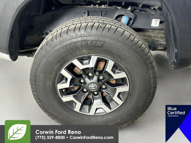 Used 2020 Toyota Tacoma TRD Off-Road w/ TRD Premium Off Road Package AWD/4WD image 36