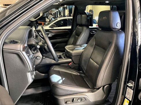 Used 2023 Chevrolet Tahoe High Country image 10