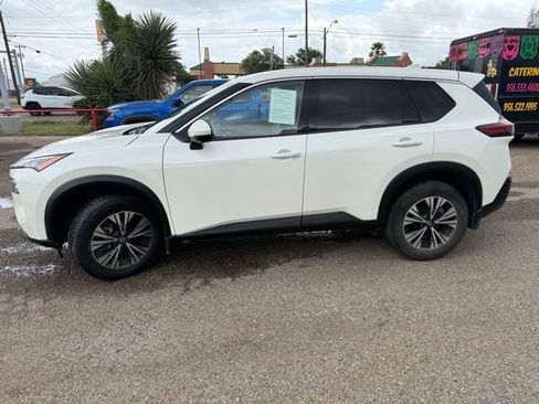 Certified 2021 Nissan Rogue SV image 4