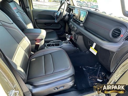 New 2025 Jeep Gladiator Rubicon image 12