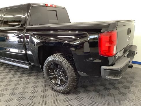 Used 2017 Chevrolet Silverado 1500 LTZ Z71 w/ LTZ Plus Package AWD/4WD image 4