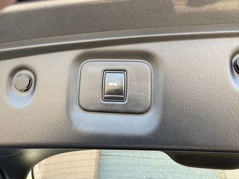 Used 2019 INFINITI QX60 Luxe w/ Sensory Package image 17