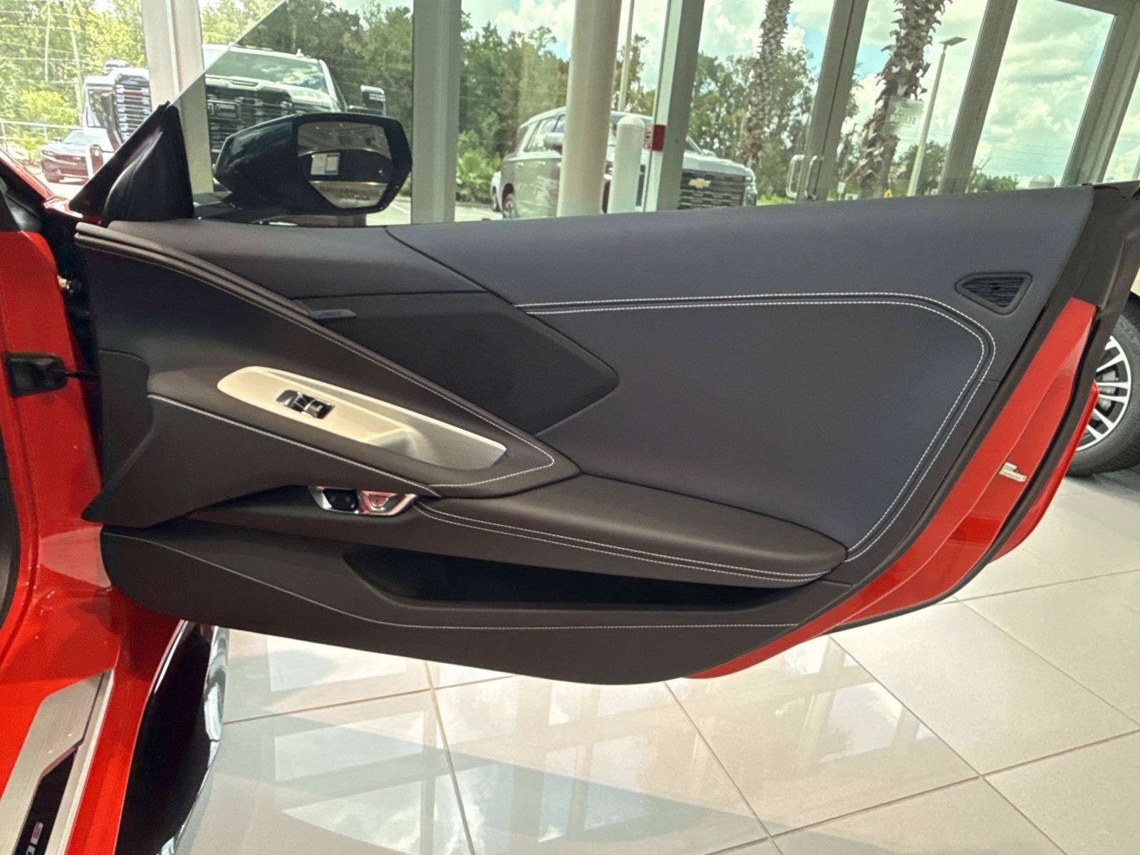 Used 2025 Chevrolet Corvette Z06 RWD image 12