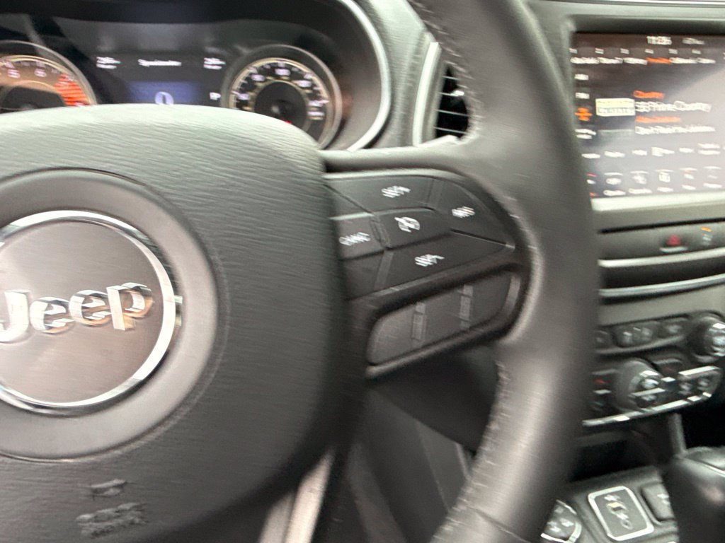 Used 2022 Jeep Cherokee Trailhawk w/ Sound & Nav Group AWD/4WD image 27