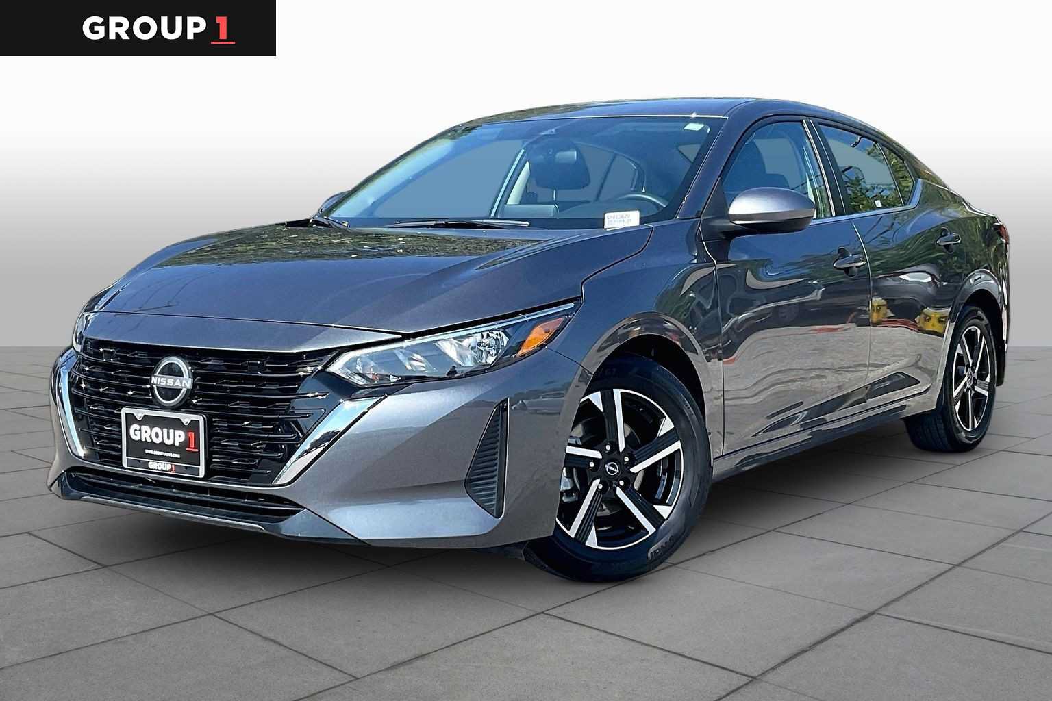 Used 2025 Nissan Sentra SV FWD image 1