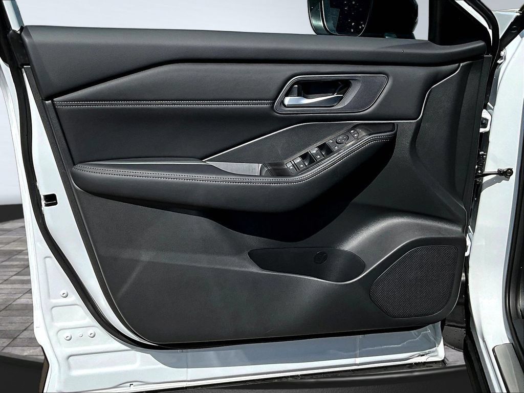 New 2026 Nissan Rogue Dark Armor AWD/4WD image 26