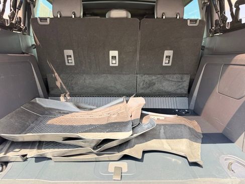 Used 2025 Ford Bronco Badlands AWD/4WD image 5
