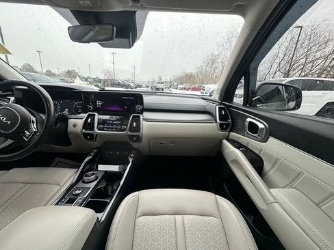 Used 2023 Kia Sorento SX Prestige image 28