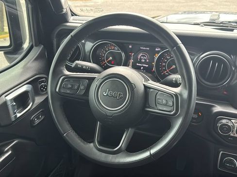 Used 2022 Jeep Gladiator Sport AWD/4WD image 24