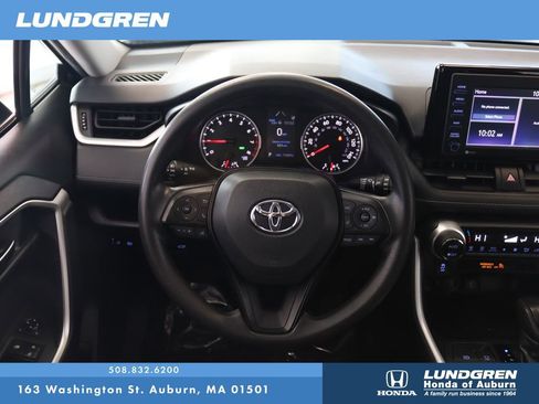 Used 2021 Toyota RAV4 XLE w/ Convenience Package image 18