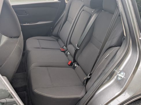 Used 2025 Nissan Rogue S AWD/4WD image 17