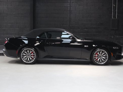 Used 2025 Ford Mustang GT Premium RWD image 20