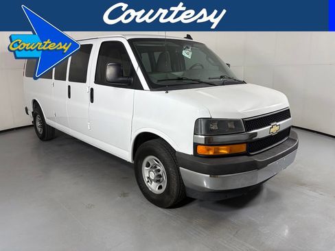 Used 2017 Chevrolet Express 3500 LT w/ LT Preferred Equipment Group RWD image 1