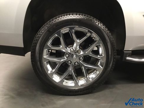 Used 2017 Cadillac Escalade Luxury image 19