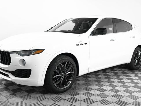 New 2024 Maserati Levante GT Ultima image 3