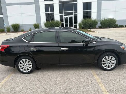 Used 2017 Nissan Sentra SV w/ Driver's Assist Package FWD image 4