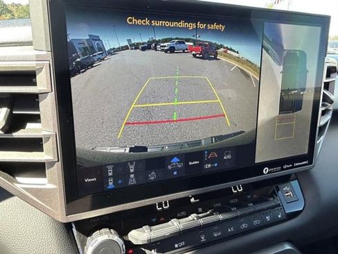 Used 2023 Toyota Tundra Limited image 19