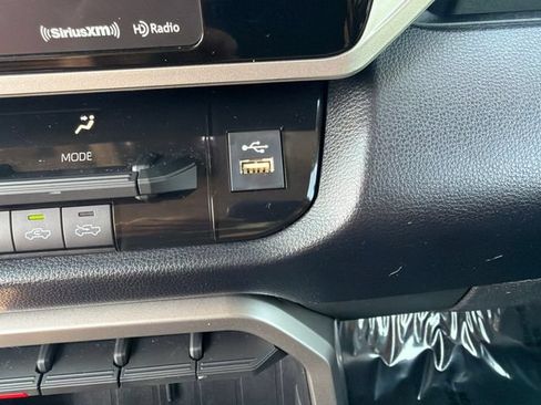 Used 2023 Toyota Tundra SR5 w/ SR5 Convenience Package AWD/4WD image 32