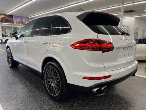 Used 2017 Porsche Cayenne S Platinum w/ Premium Package Plus (Pjy) AWD/4WD image 8