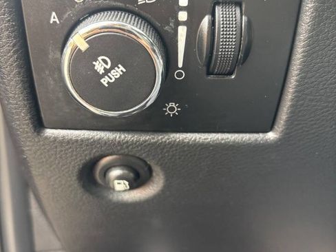 Used 2012 Jeep Grand Cherokee Laredo image 23