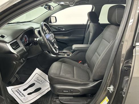 Used 2019 GMC Acadia SLE w/ LPO, Floor Liner Package AWD/4WD image 9