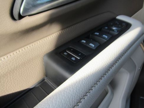 Used 2022 GMC Yukon Denali image 16