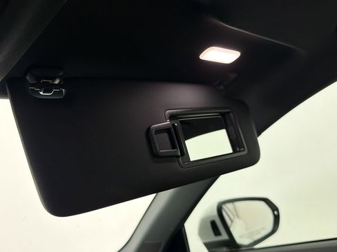 Used 2024 Audi Q3 2.0T Premium w/ Convenience Package AWD/4WD image 24