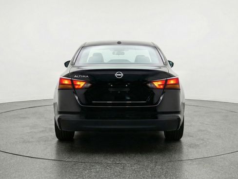 Used 2025 Nissan Altima 2.5 SV FWD image 7